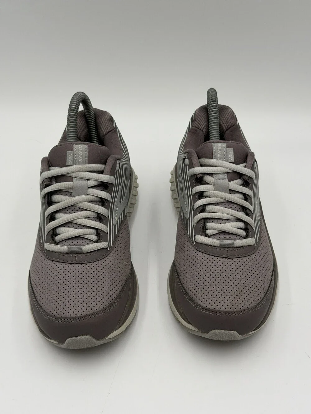 Brooks Addiction WLK Women’s Size 6D Gray Athletic Walking Sneakers Shoes